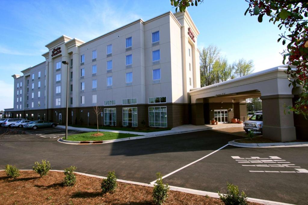 Hampton Inn & Suites Charlotte-Airport